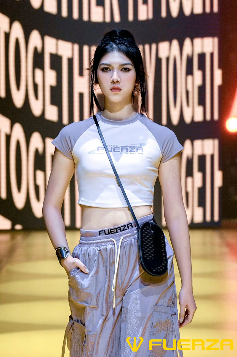 fashion show image